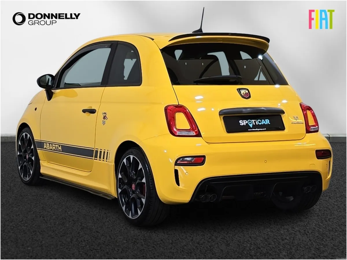 Abarth 595 Hatchback Competizione - Image 2