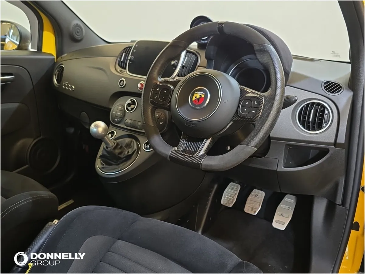 Abarth 595 Hatchback Competizione - Image 4