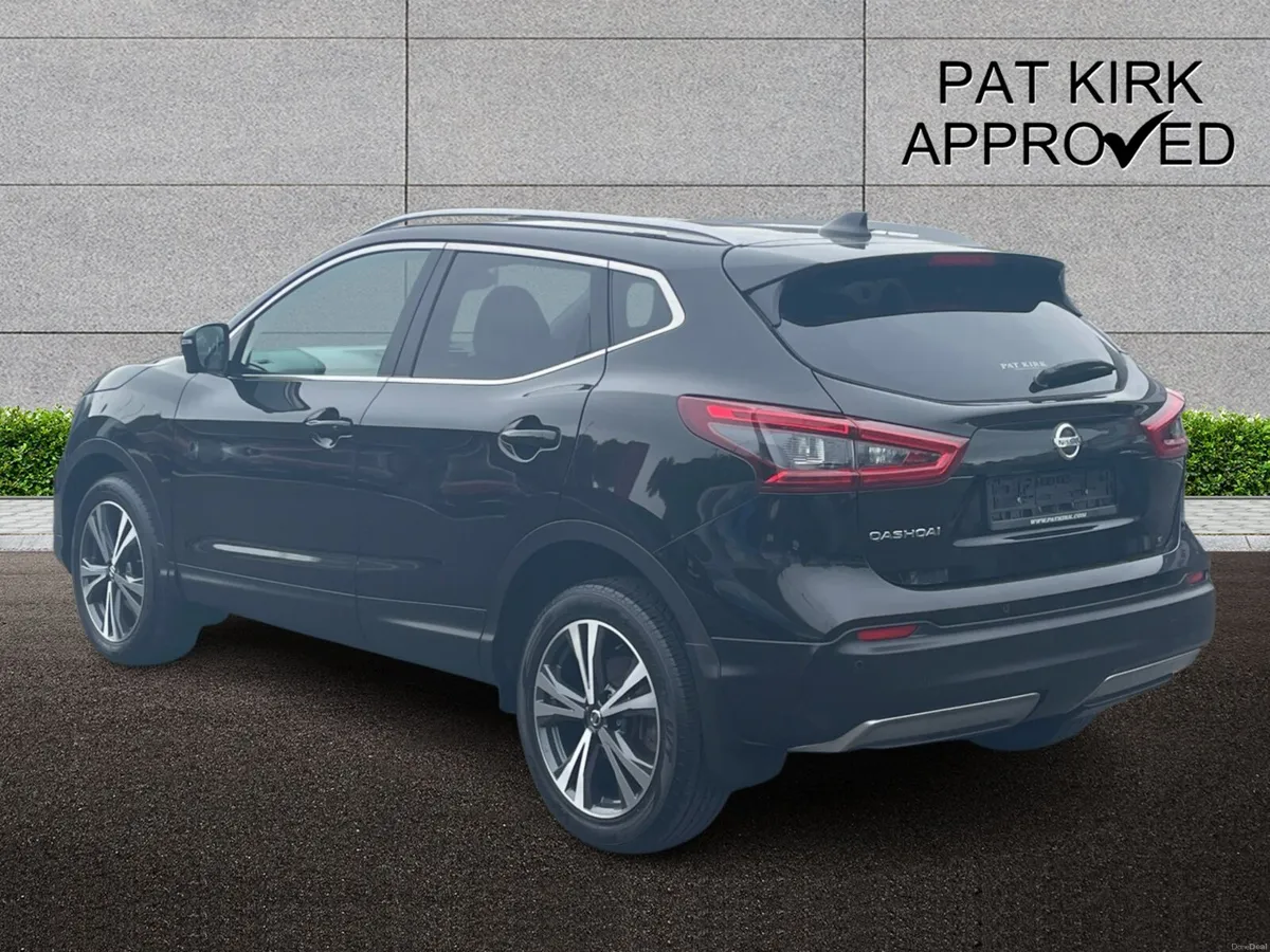 Nissan Qashqai Diesel Hatchback N-Connecta - Image 2