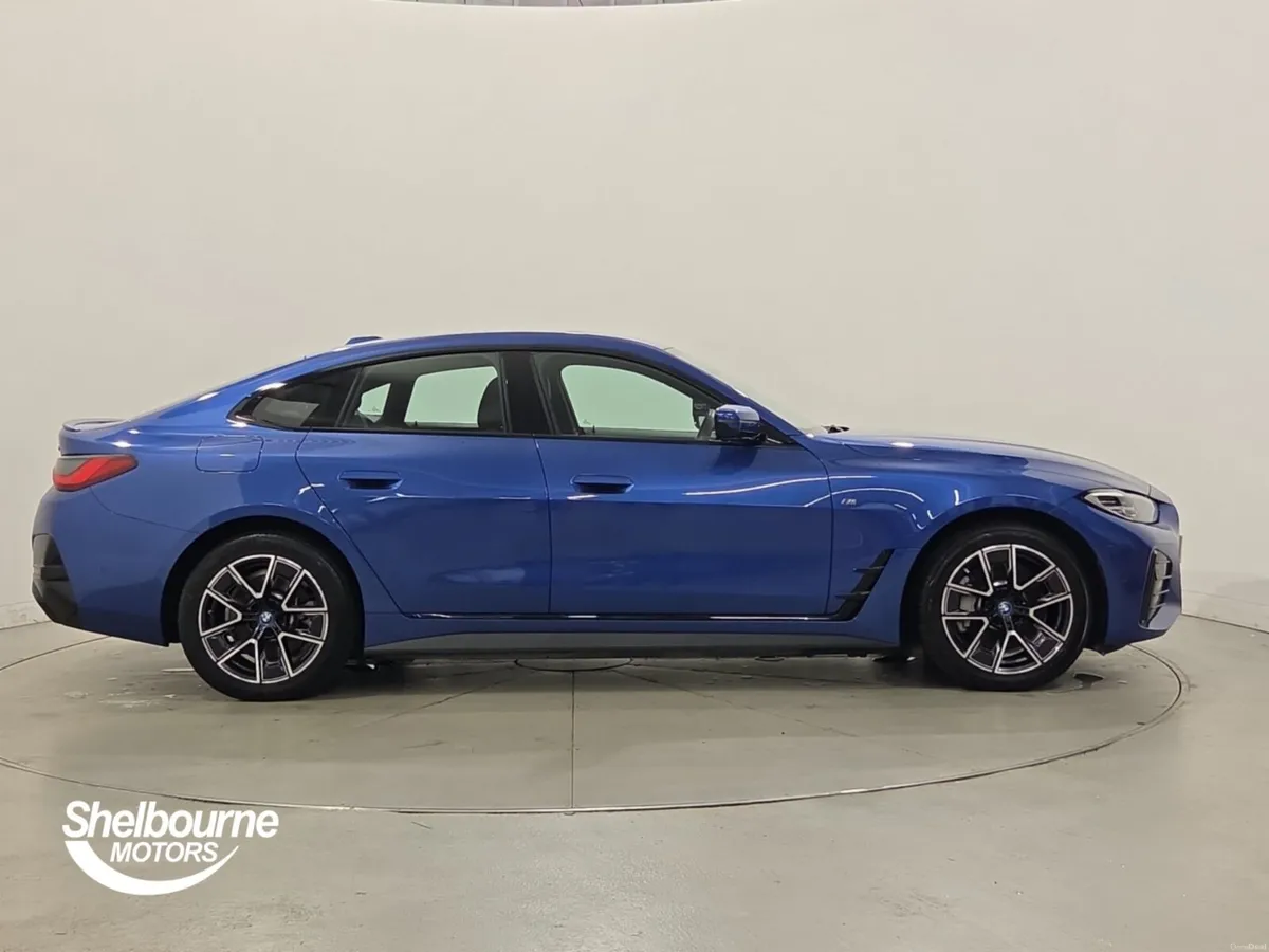BMW i4 EDRIVE40 M SPORT - Image 3