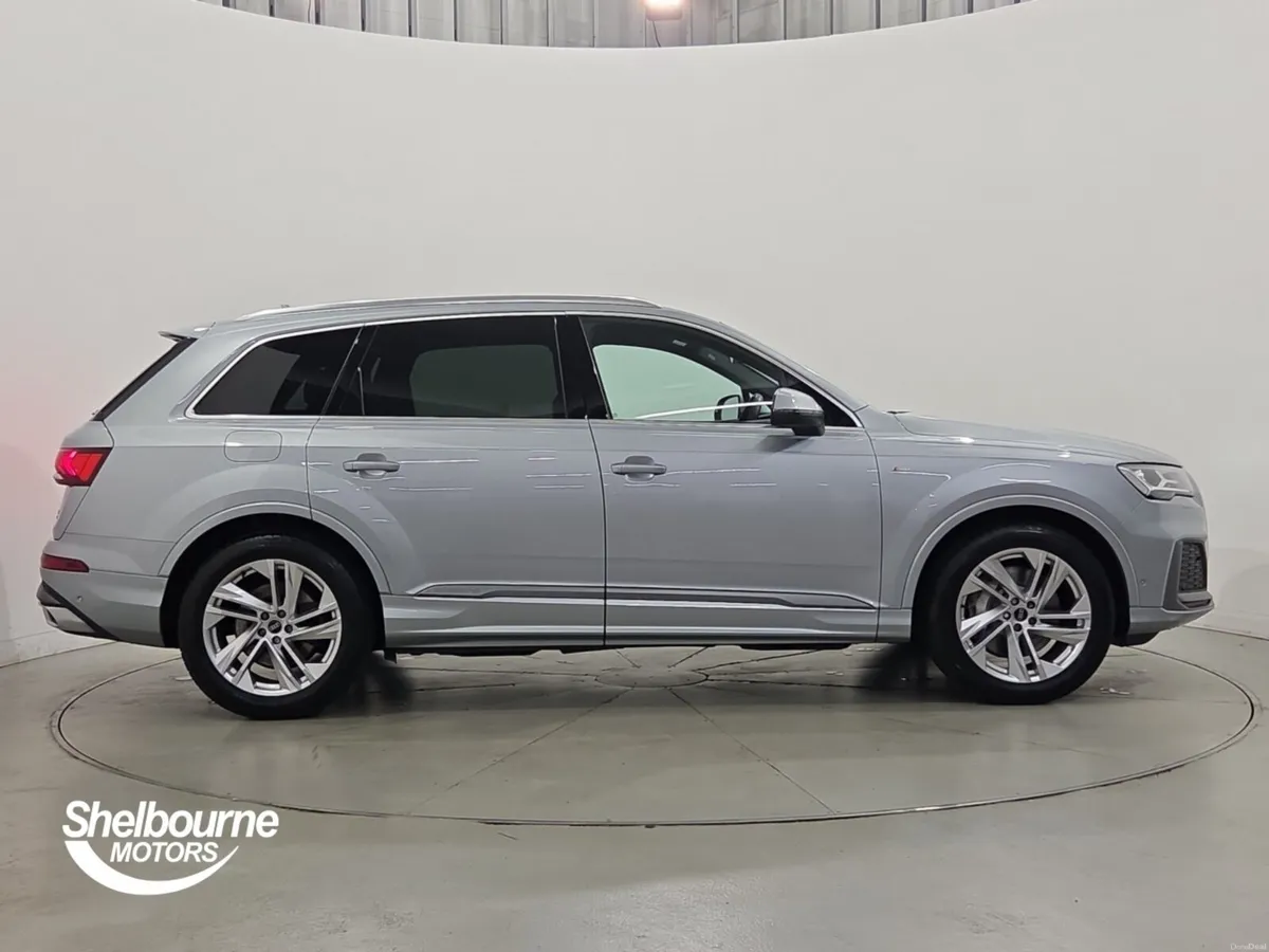 Audi Q7 TDI QUATTRO S LINE MHEV - Image 3