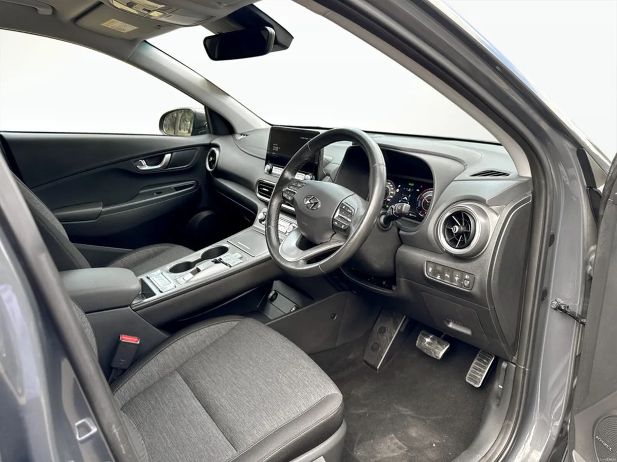 KONA EV Premium 64kwh Long Range 485km's -2023 - Image 6