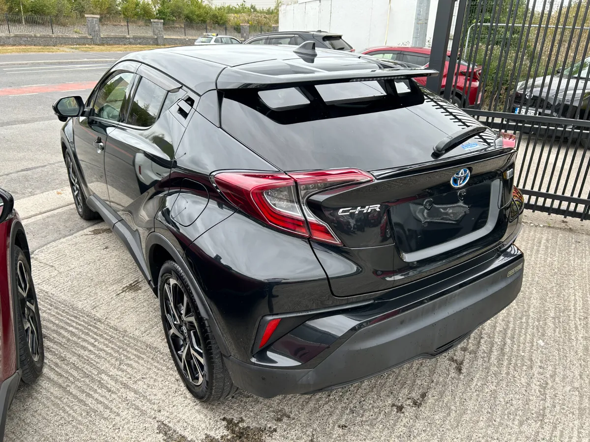 TOYOTA CHR 2019, 1.8 HYBRID AUTO LOW KMS HIGH SPEC - Image 4