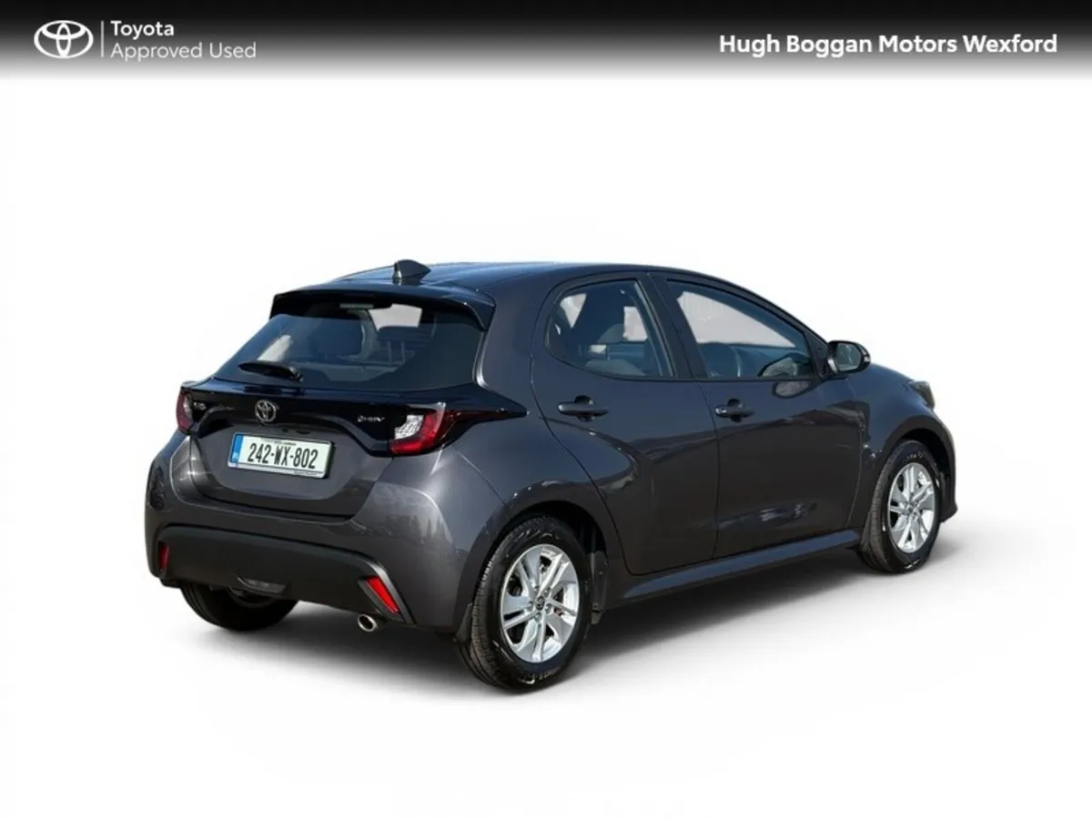 Toyota Yaris HYBRID LUNA ONLY 6500KMS!! - Image 2