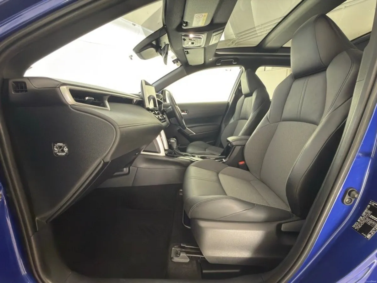 Toyota Corolla Cross Sol Hybrid - Image 6