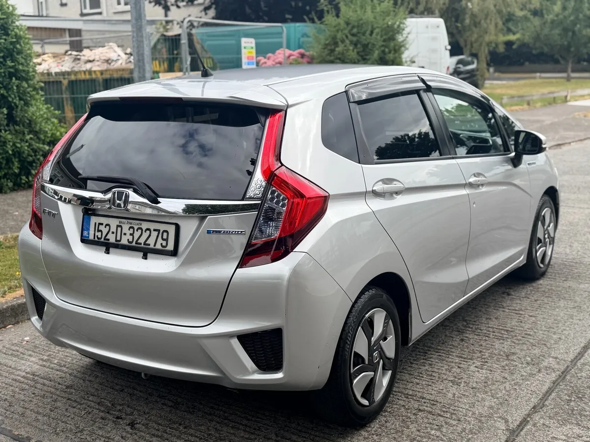 2015 Honda Fit 1.5 Petrol Hybrid Automatic,1 Owner - Image 3