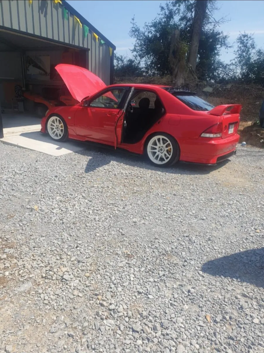 Toyota Altezza - Image 4