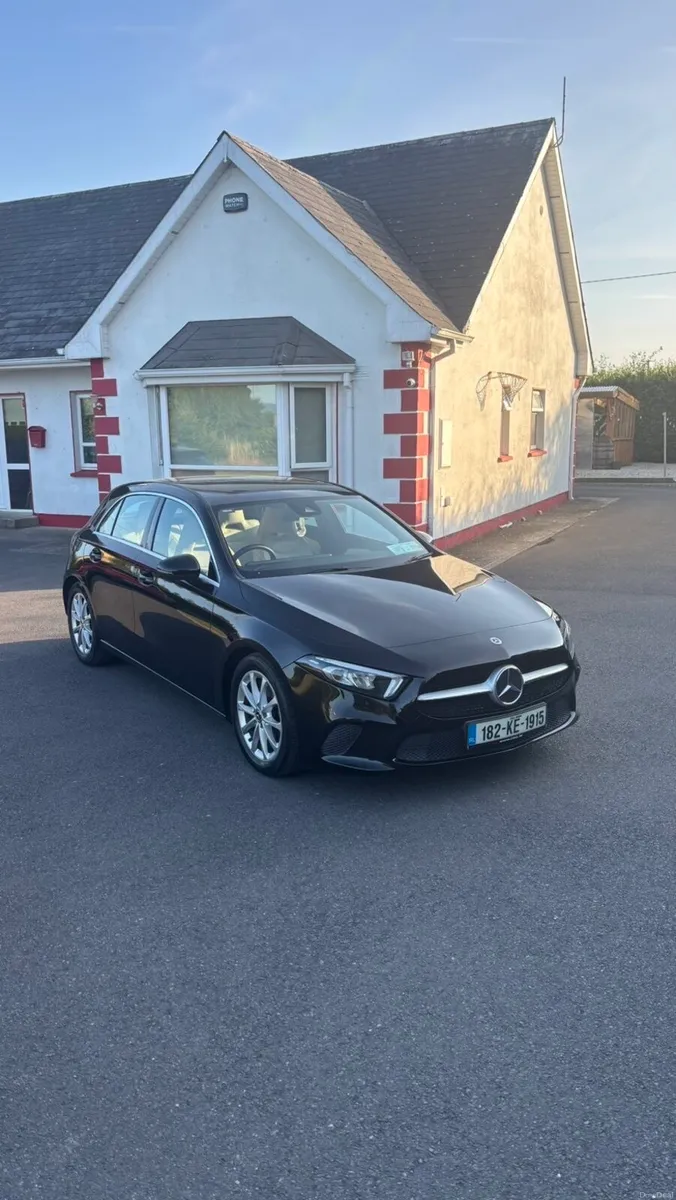 182 Mercedes-Benz A180d Progressive Line Automatic - Image 2