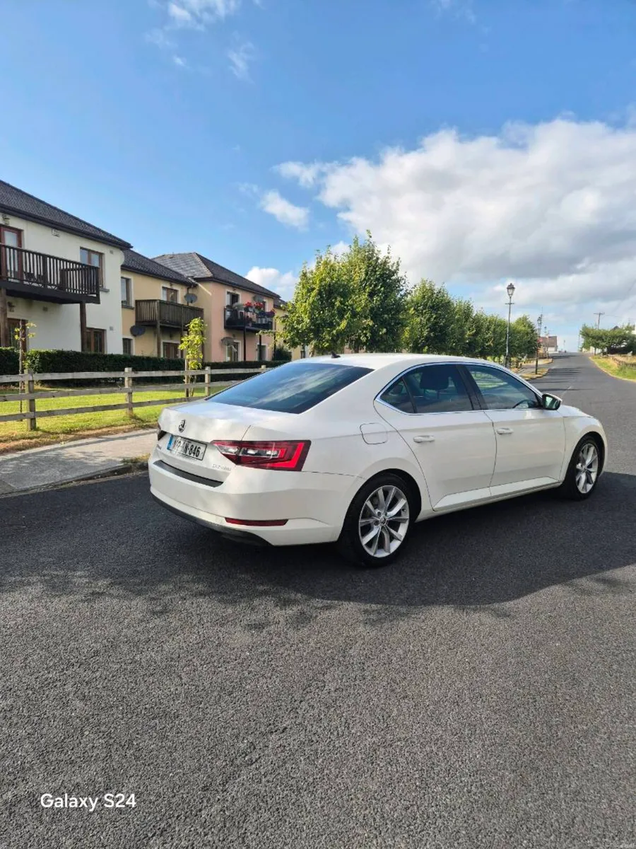 SKODA SUPERB 2.0TDI - Image 4