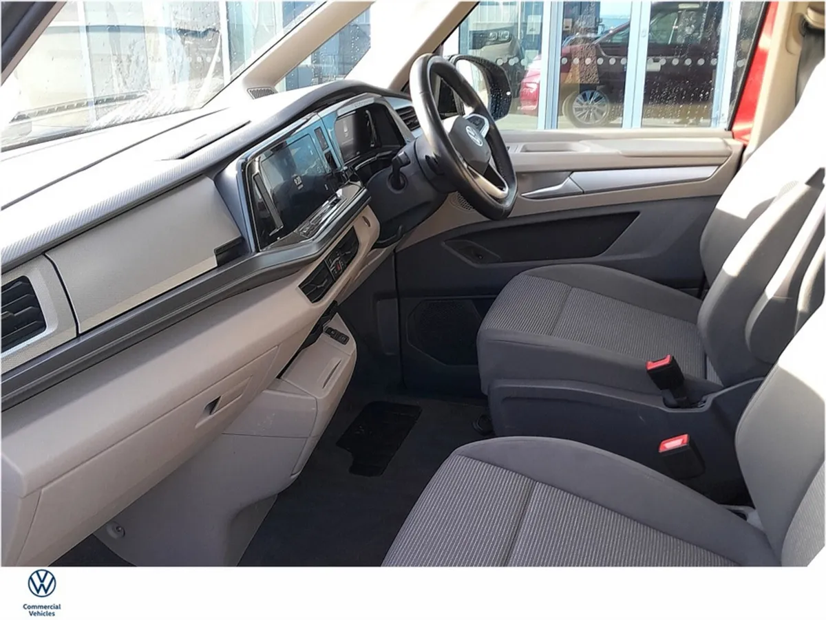 Volkswagen Multivan T7 MULTIVAN PHEV 218HP A6F LOH - Image 4