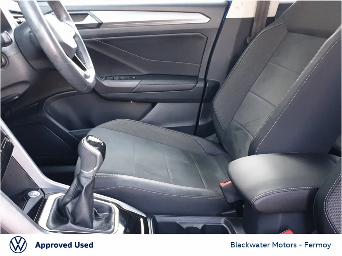 Volkswagen T-Roc 1.0TSI 110BHP STYLE PLUS *LOW MIL - Image 4