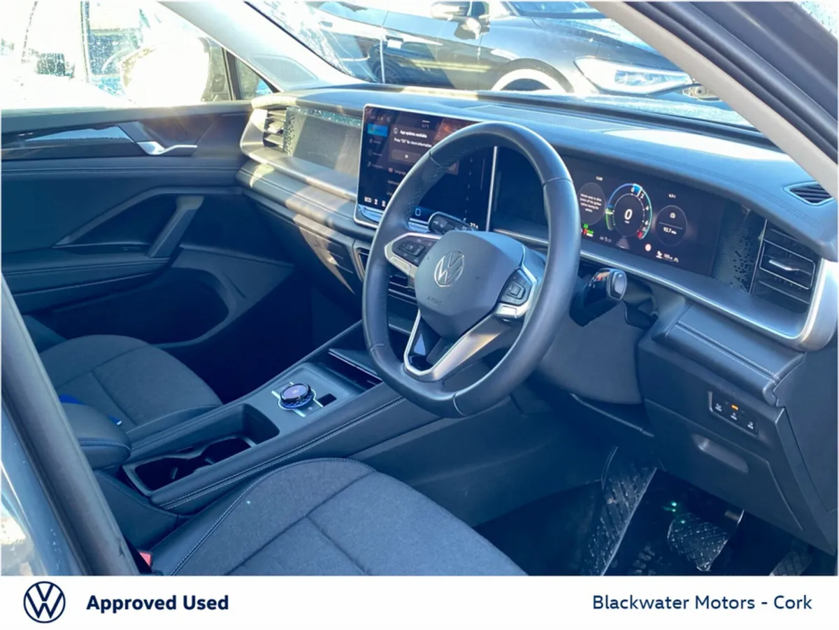 Volkswagen Tayron 1.5TSI 204BHP EDITION 75 HYBRID - Image 4