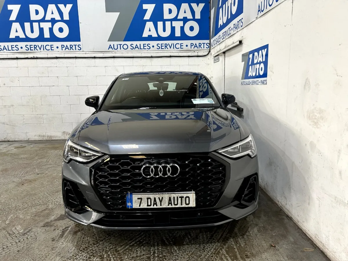 Audi Q3 S LINE SPORTBACK E- TFSI S LINE - Image 2