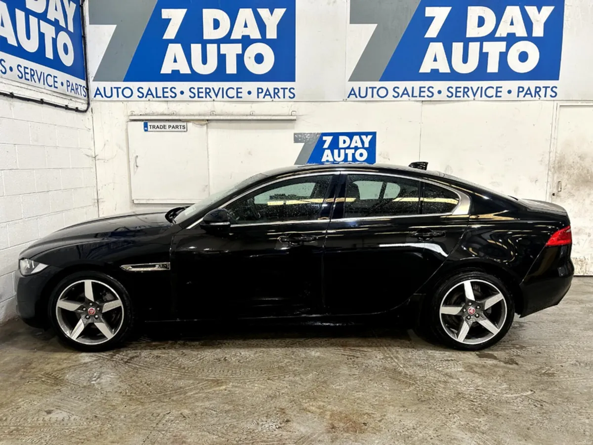 Jaguar XE 2.0 D PRESTIGE 180PS MY1 MY18 4 - Image 4