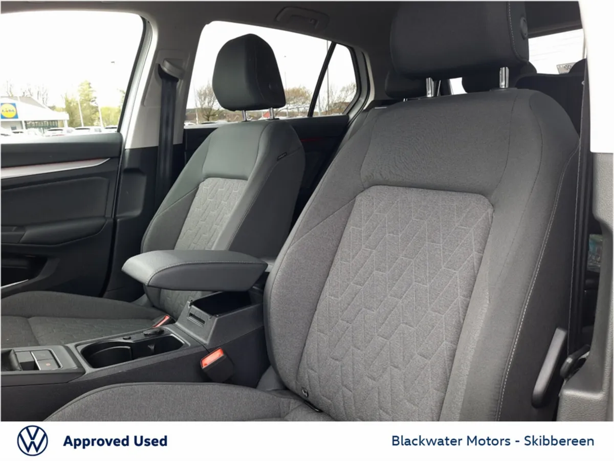 Volkswagen Golf GOLF EDITION 75 1.5 TSI 116HP - Image 4