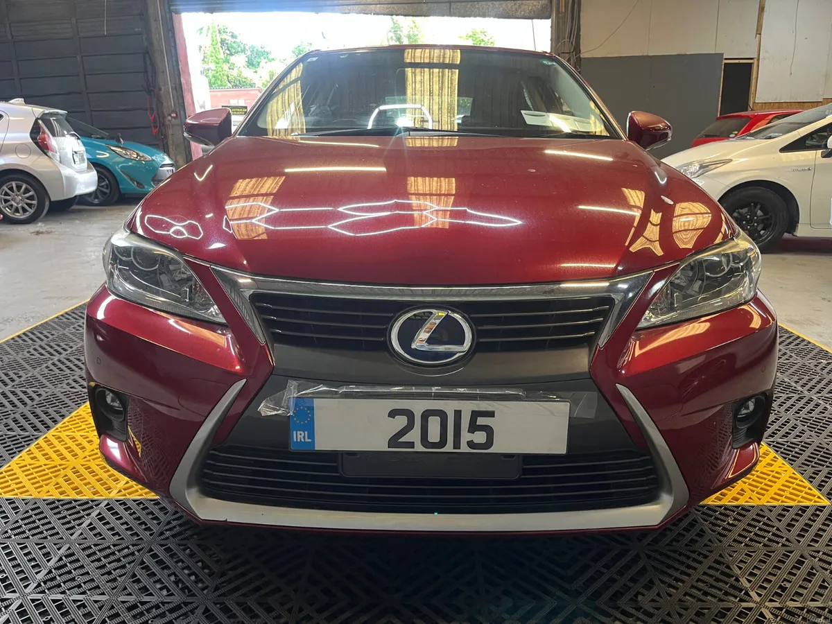 Lexus CT200h 2015 premium - Image 3