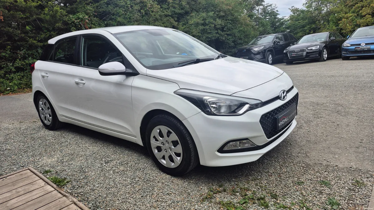 Hyundai i20 2015 - Image 2
