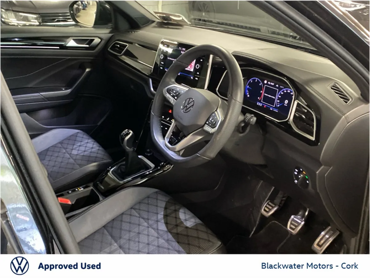 Volkswagen T-Roc 2.0TDI 116BHP R-LINE 75 - Image 4