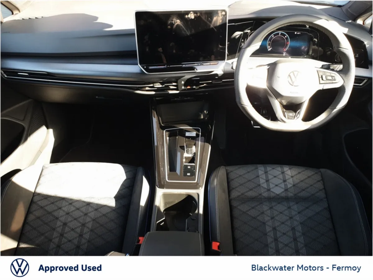 Volkswagen Golf 2.0TDI 150BHP AUTOMATIC R-LINE - Image 2