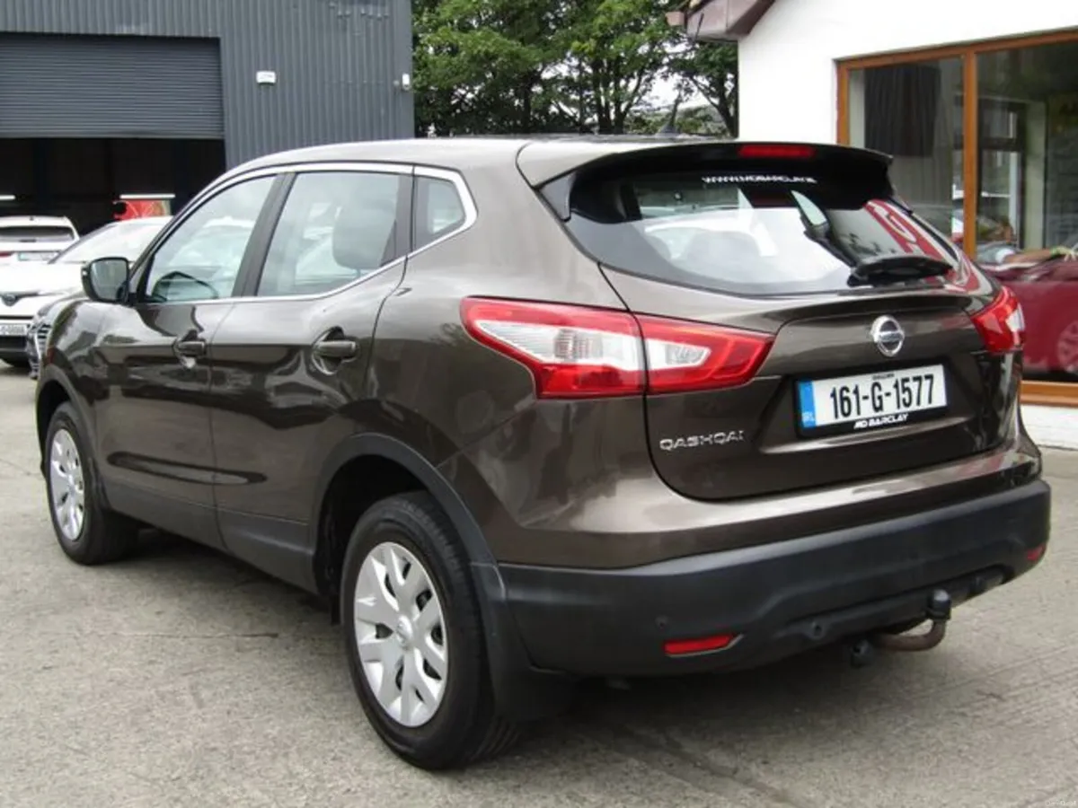 Nissan Qashqai 1.2 PET XE Safety PK E6 4DR - Image 6