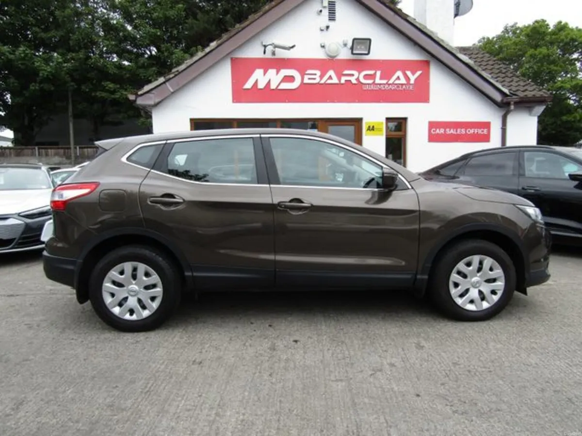 Nissan Qashqai 1.2 PET XE Safety PK E6 4DR - Image 5