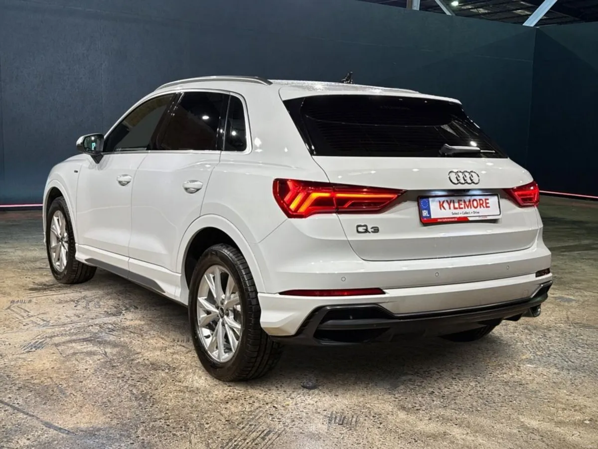 Audi Q3 1.5 TFSI S-LINE - HALF BLACK LEATHER - FAC - Image 5