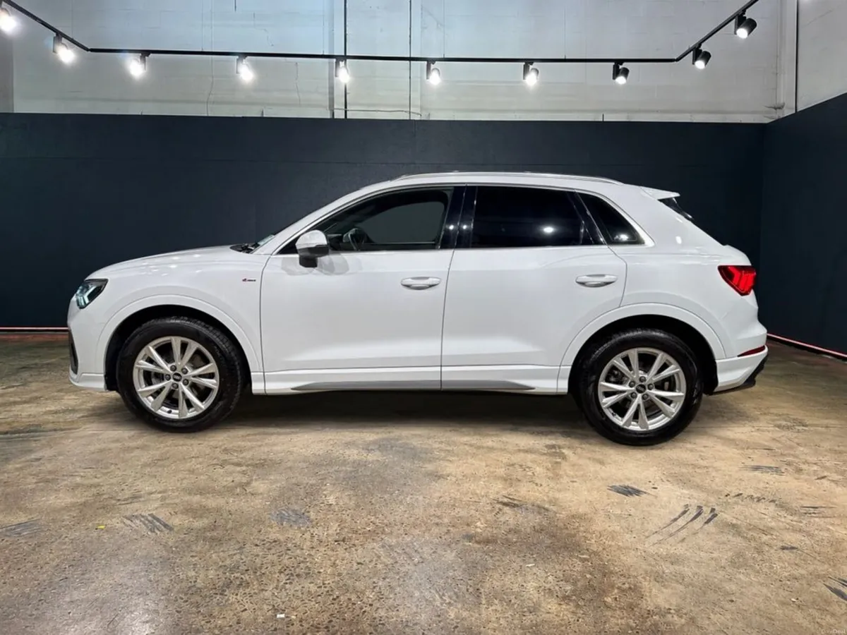 Audi Q3 1.5 TFSI S-LINE - HALF BLACK LEATHER - FAC - Image 6
