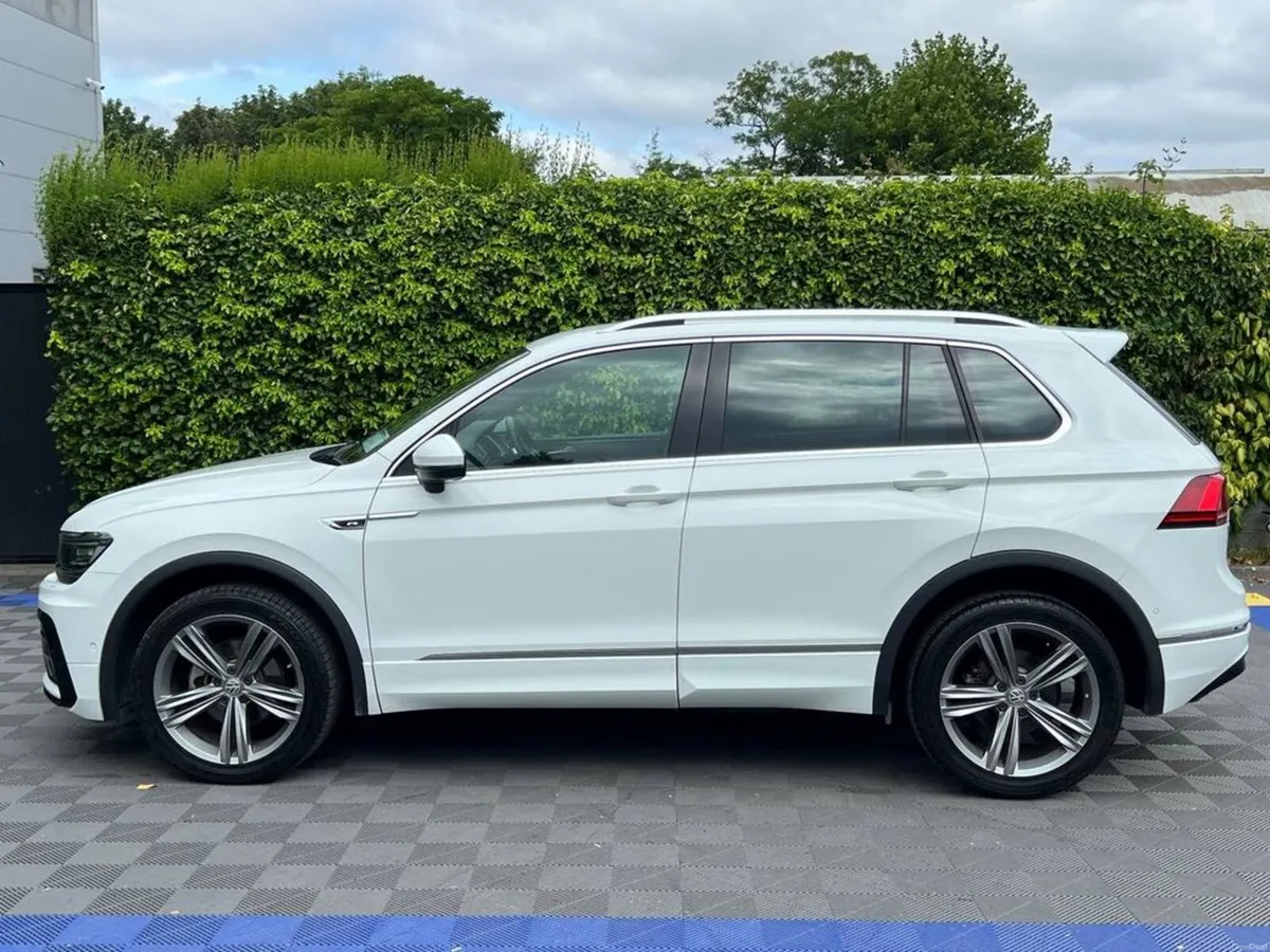 Volkswagen Tiguan R-LINE 4MOTION 2.0 TDI AUTO // D - Image 3