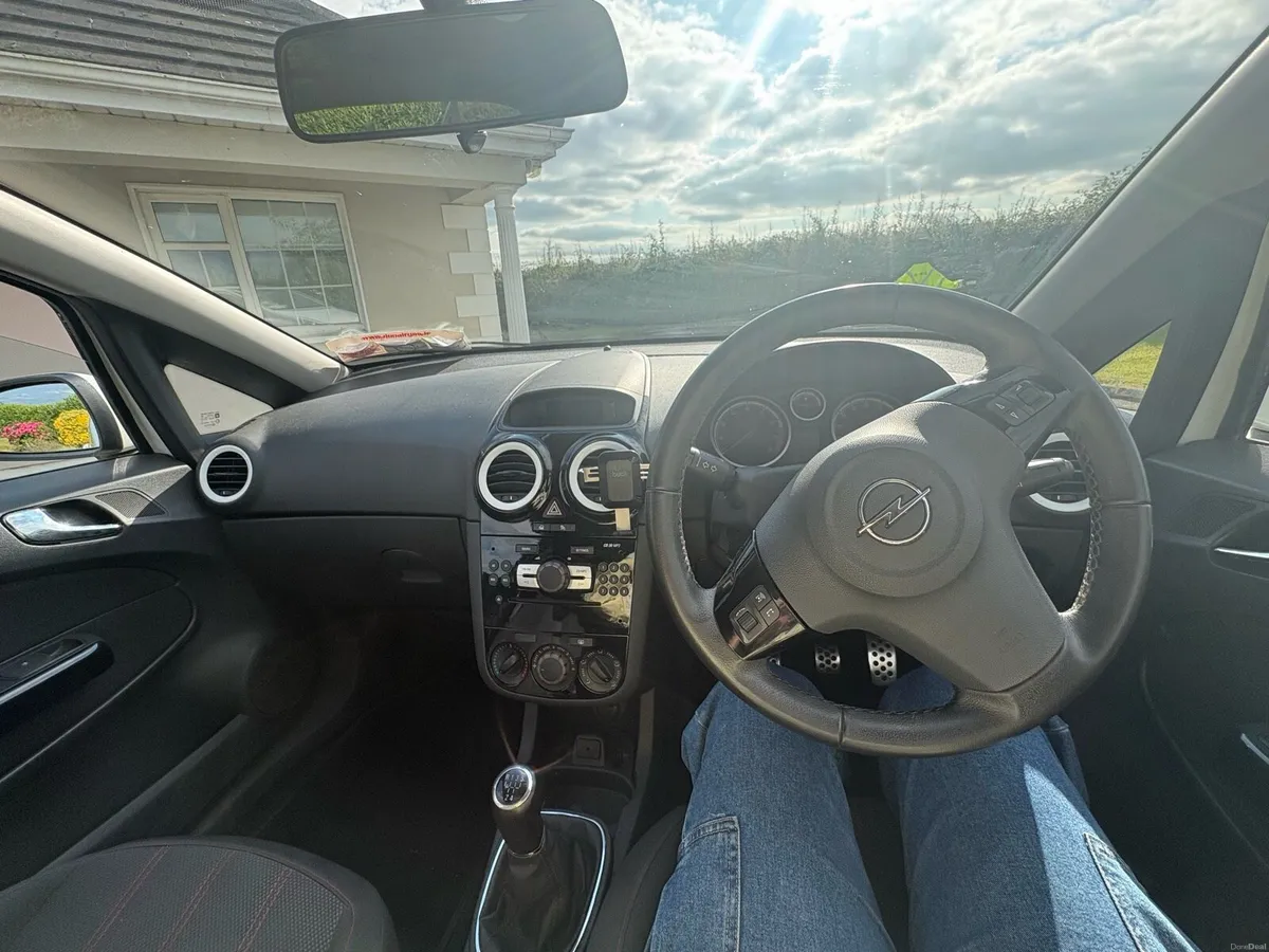 Car - Image 5