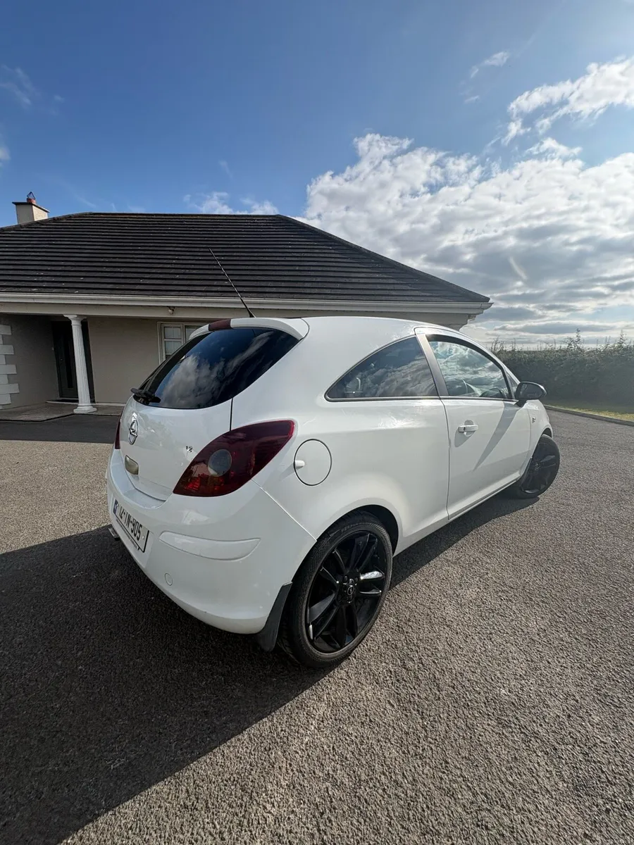 Car - Image 6