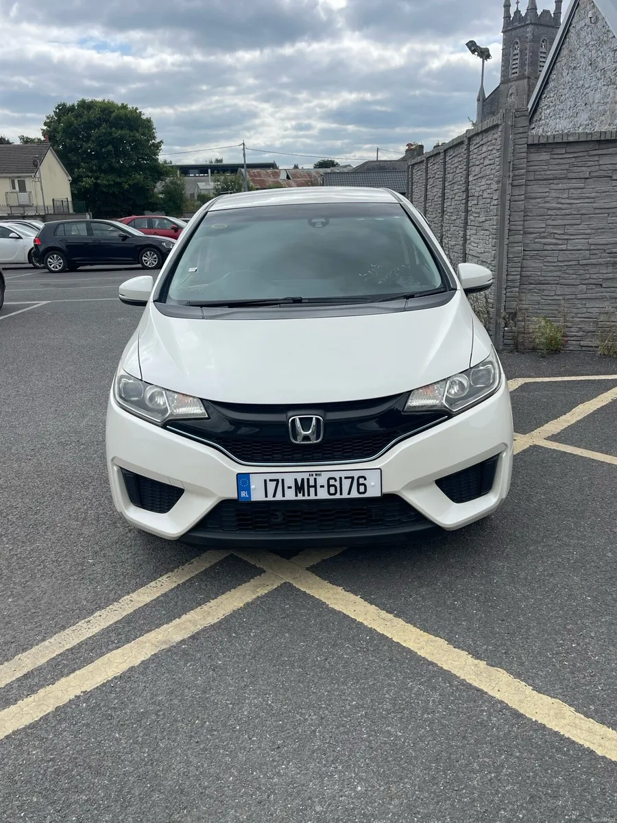Car - Image 4