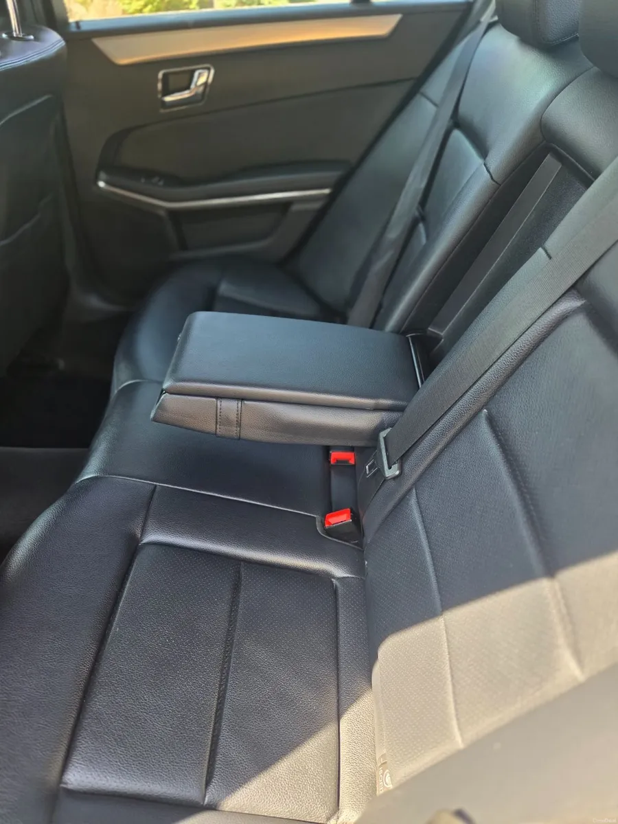 Mercedes-Benz E-Class 2011 - Image 6