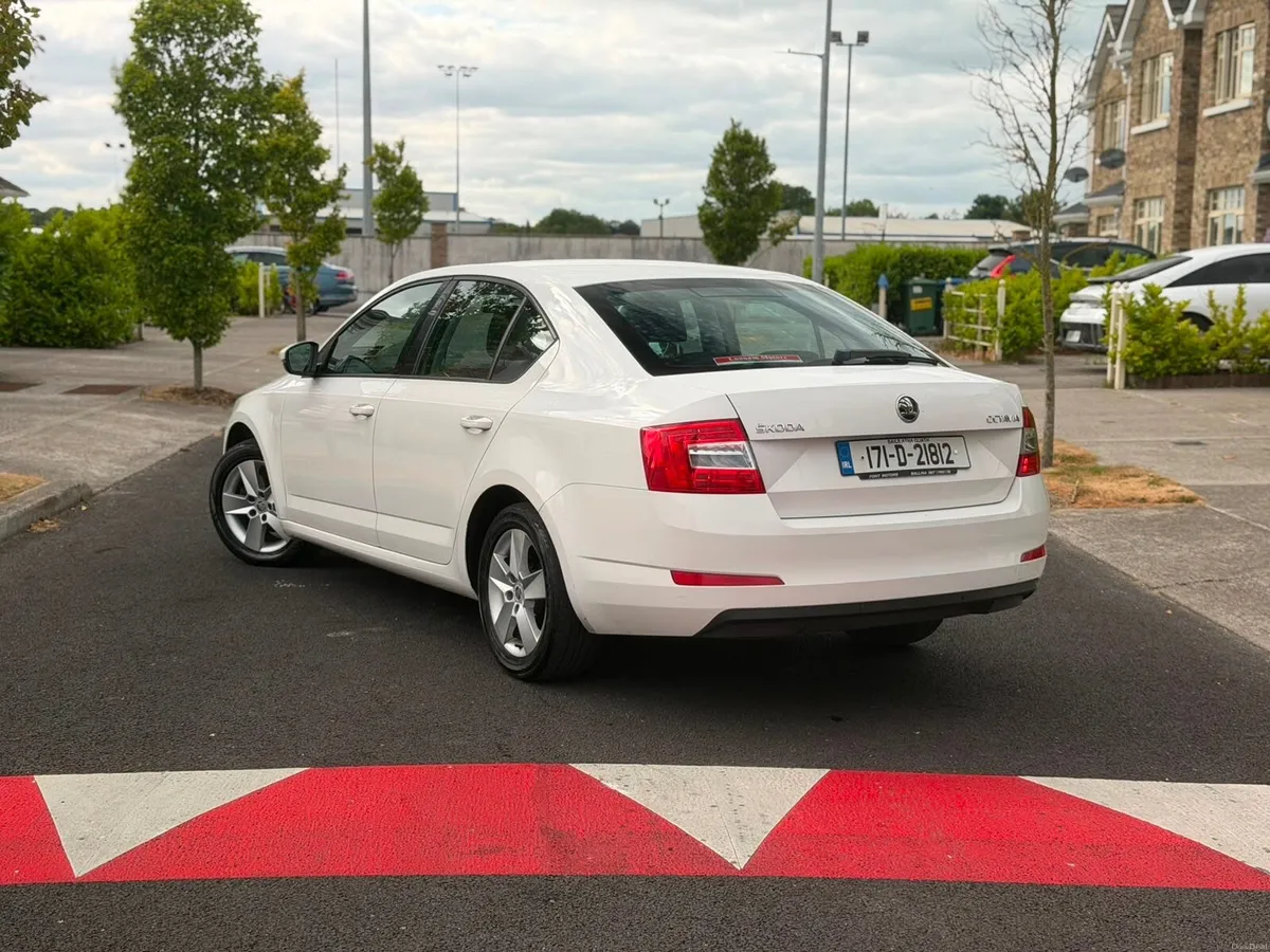 AUTOMATIC 🚗  2017 Skoda Octavia 1.6tdi DSG - Image 4