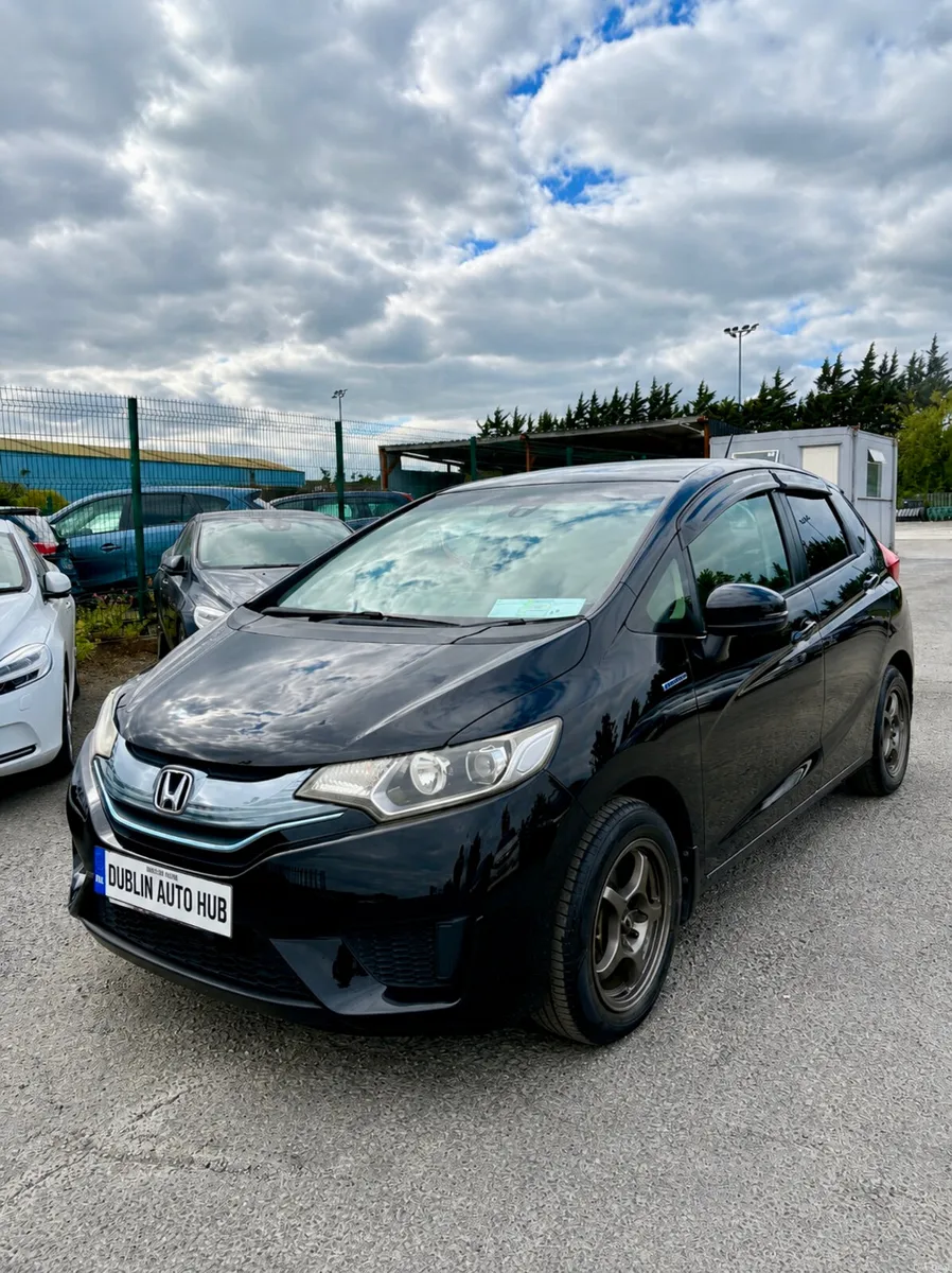 HONDA FIT 2014 (1.5, HYBRID) - Image 3