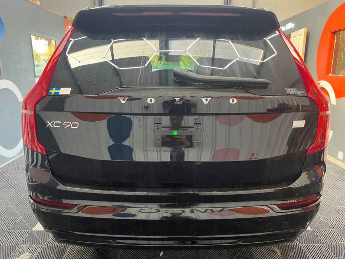 Volvo XC90 2023 VOLVO XC90 T8 PLUG-IN AUTOMATIC / - Image 3