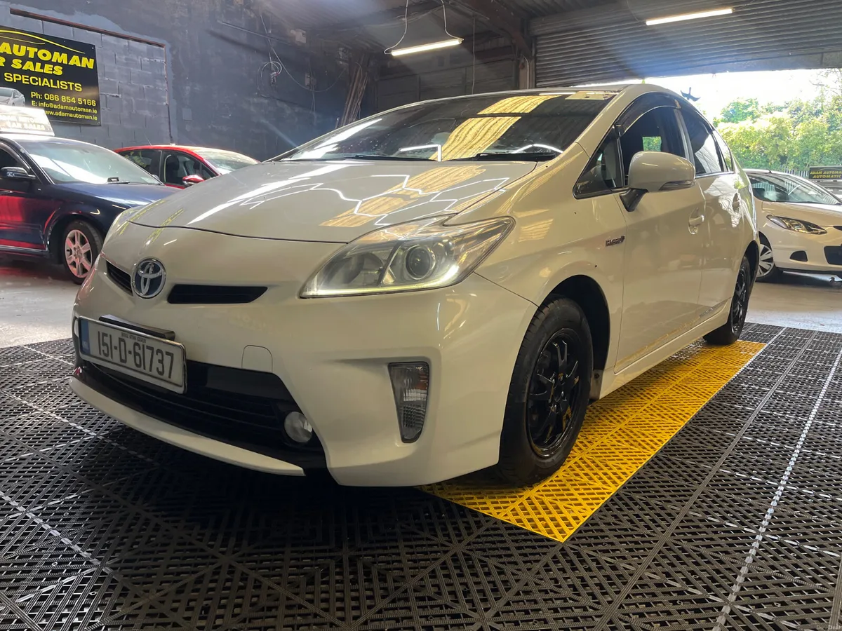 Toyota Prius  2015 - Image 2