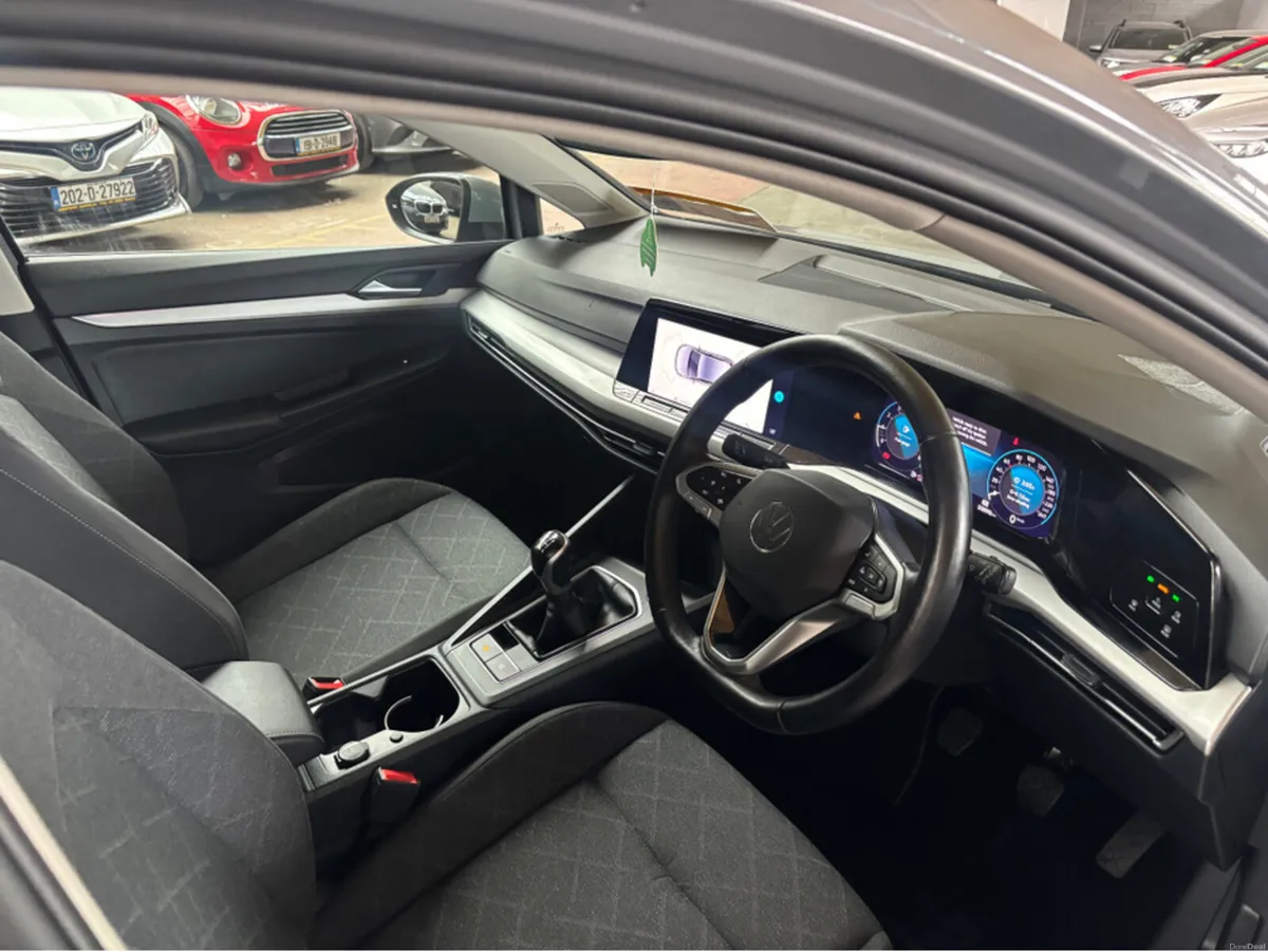Volkswagen Golf LIFE 1.0 TSI 110HP 5DR Finance Ava - Image 5