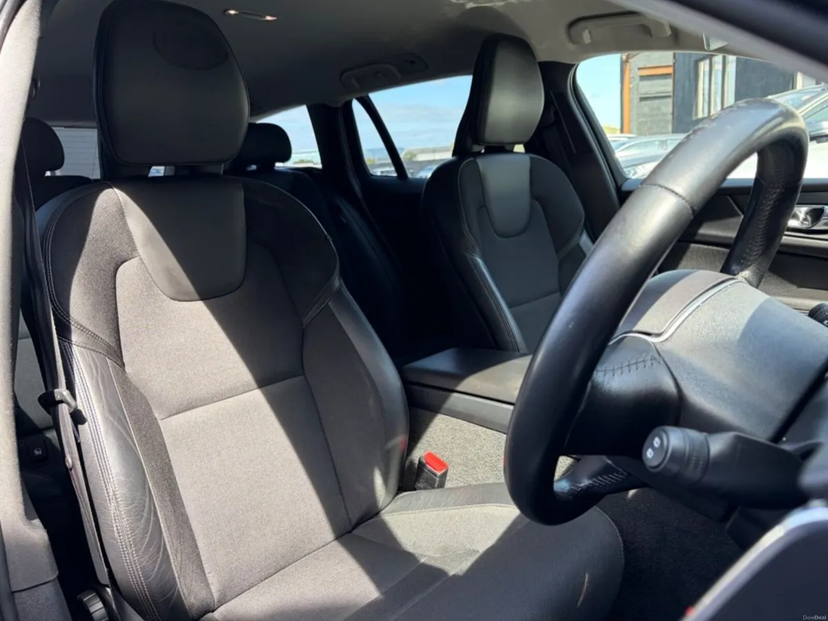 Volvo V60 *DEPOSIT TAKEN* 2.0 D3 MOMENTUM 150BHP 5 - Image 5