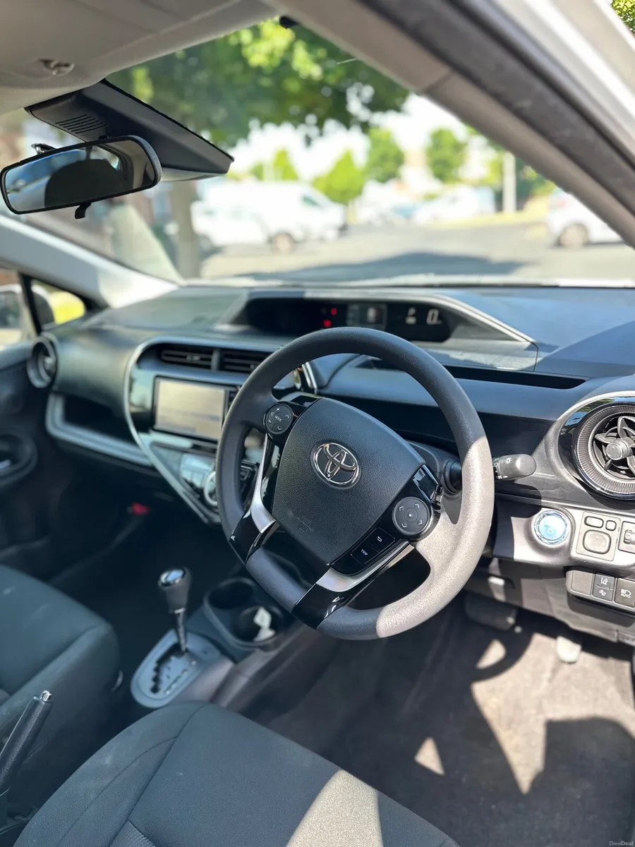 Toyota Aqua 2018 - Image 3