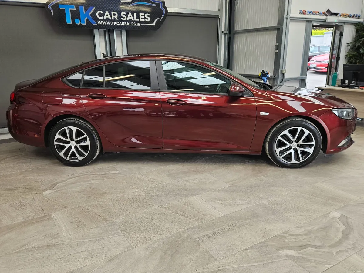 19 OPEL INSIGNIA GRAND SPORT SC EDITION - Image 2