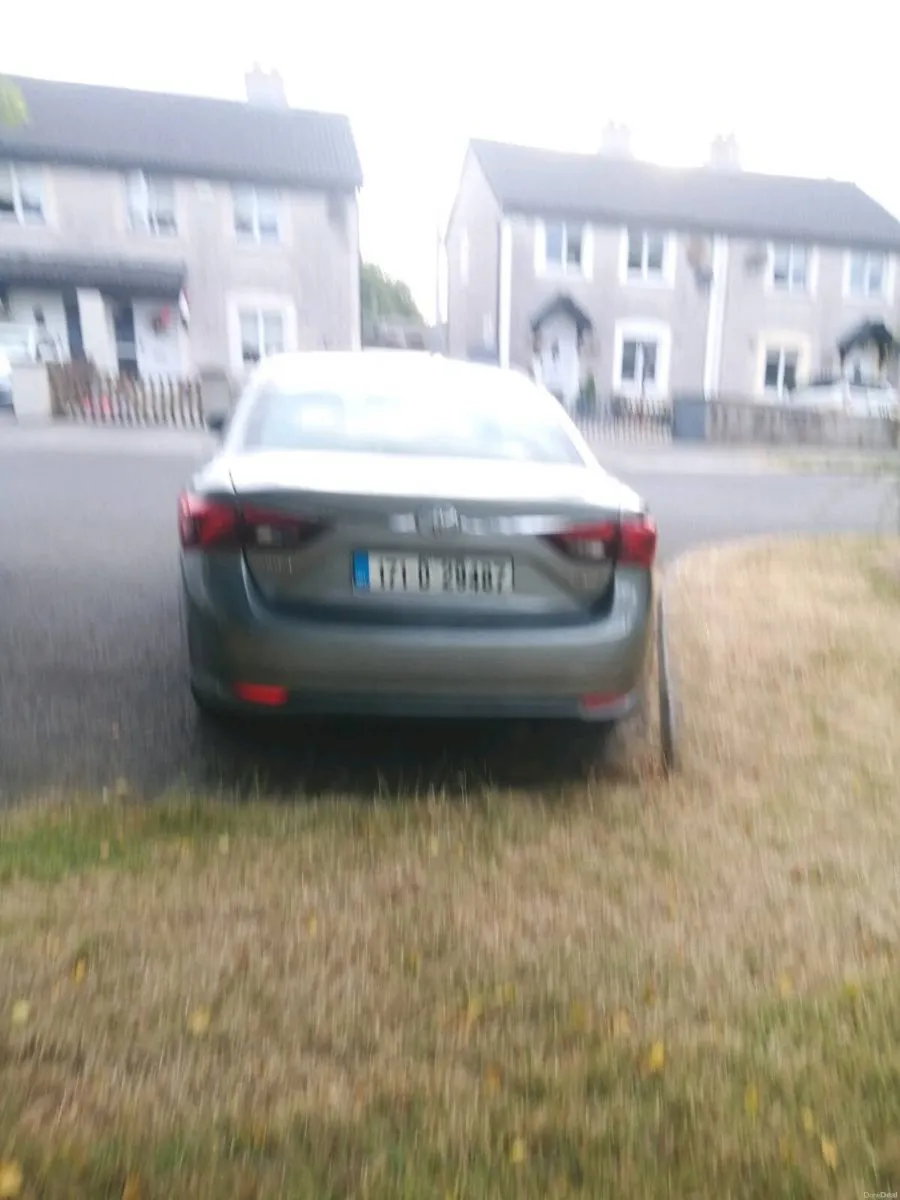 Toyota avensis 1.6 - Image 4