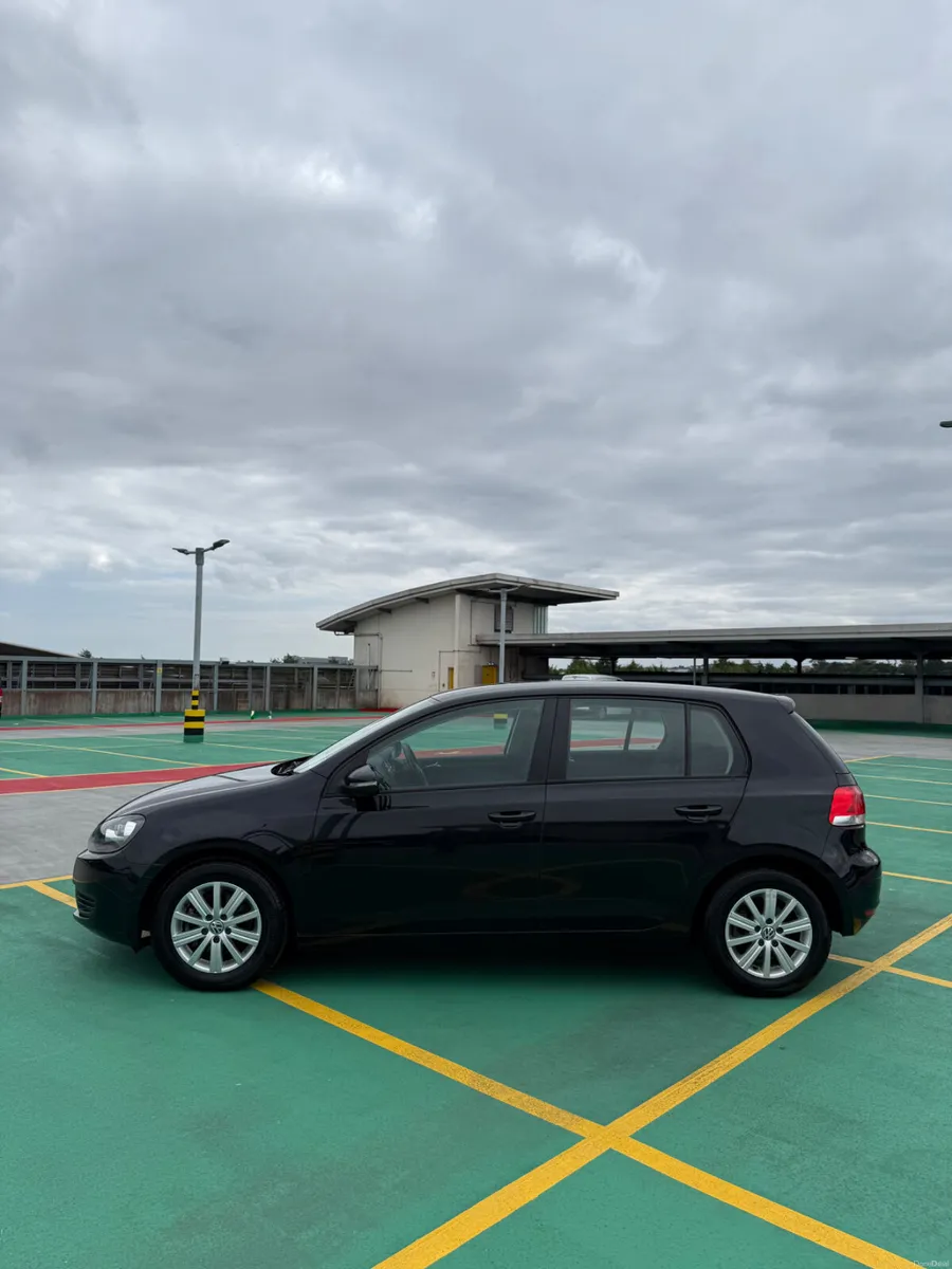 2012 VW Golf 1.2 TSi Petrol - VERY LOW MILEAGE - Image 4