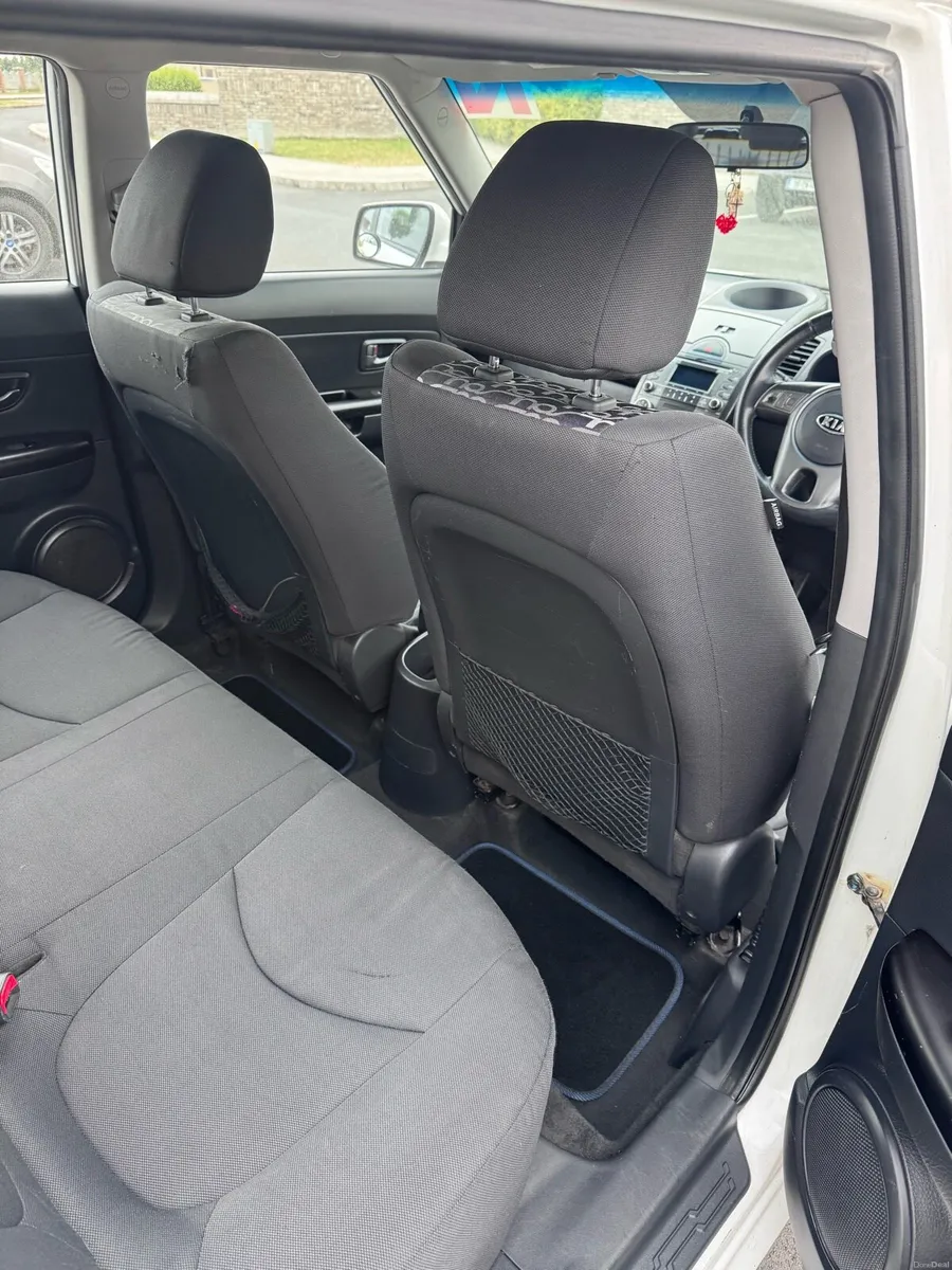 Car - Image 5