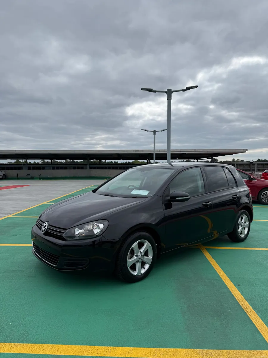 2010 VW Golf 1.2 TSi Petrol - VERY LOW MILEAGE - Image 3