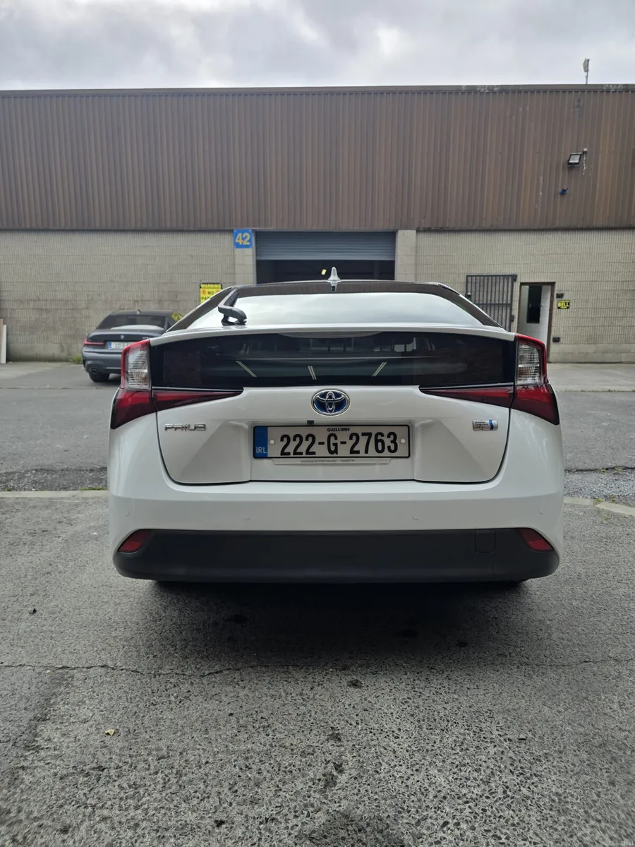 Toyota Prius 1.8L Hybrid 2022 - Image 2