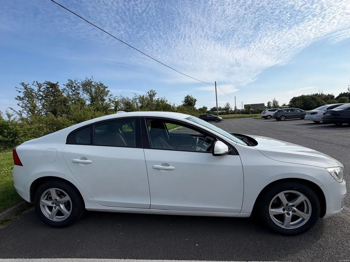 Volvo S60 2016 - Image 2