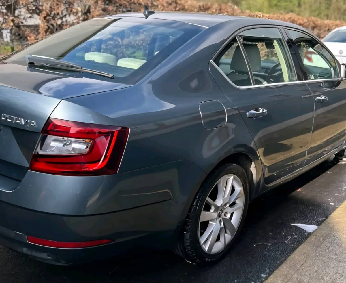 SKODA Octavia 2018  1L Turbo - Image 2