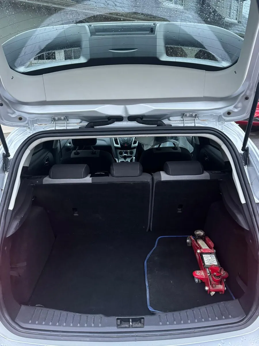 Ford focus Zetec S - Image 5