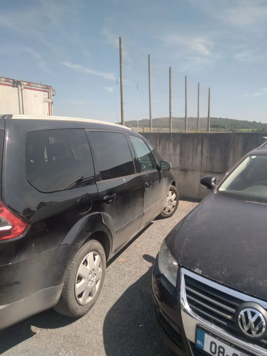 7 seater Ford Galaxy 2015 read ad first - Image 1
