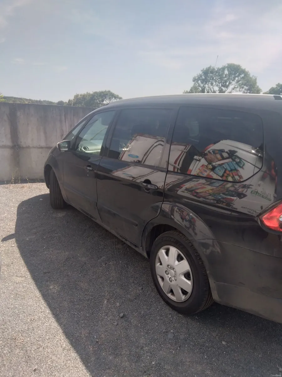 7 seater Ford Galaxy 2015 read ad first - Image 2